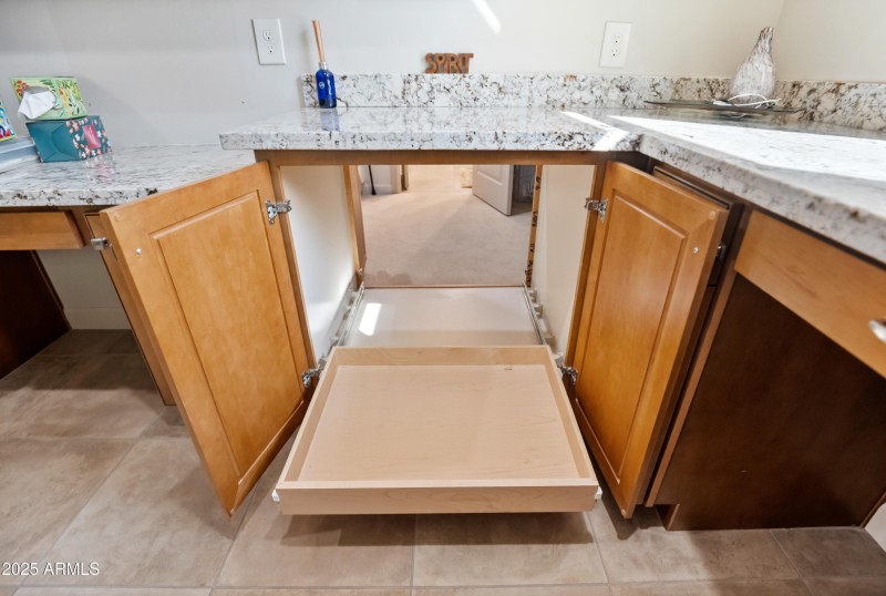 Laundy/Primary Closet access