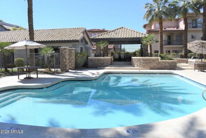 20220311220354968877000000-o