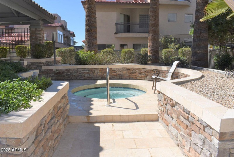 20220311220407230519000000-o