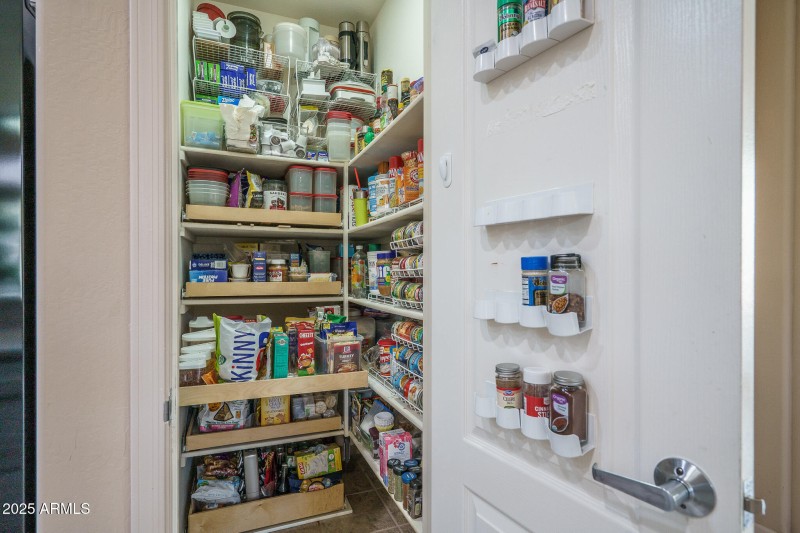 10) PANTRY