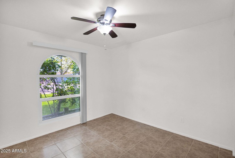 21-web-or-mls-P1360897