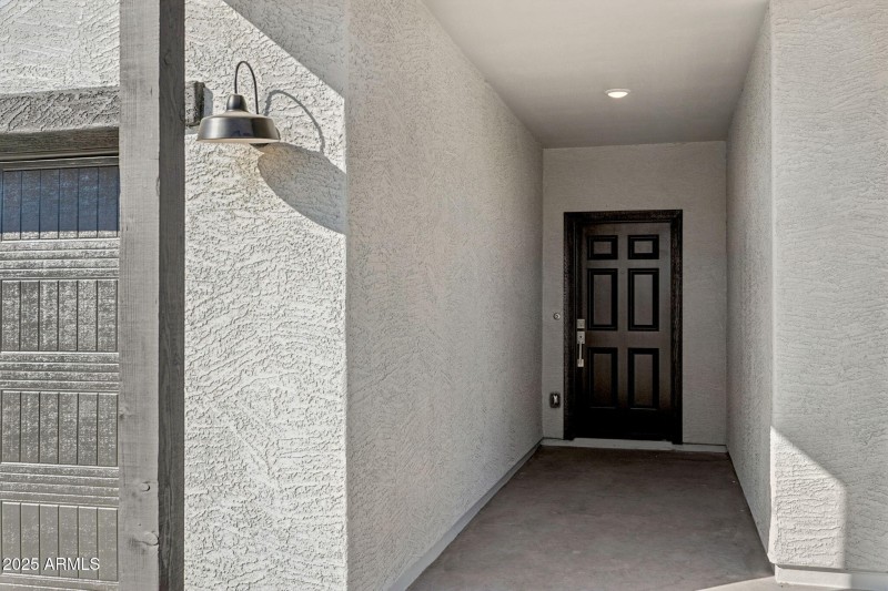 8-web-or-mls-W Bowker St-S1111-008