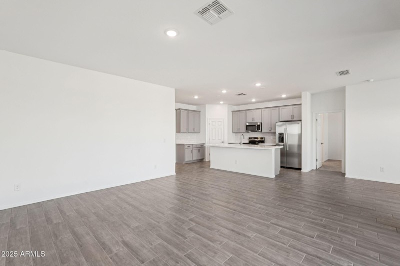 11-web-or-mls-W Bowker St-S1111-011