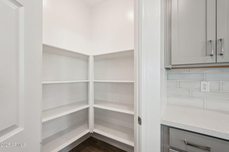 29-web-or-mls-W Bowker St-S1111-029