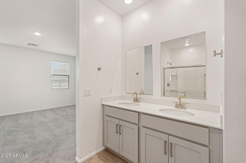 36-web-or-mls-W Bowker St-S1111-036