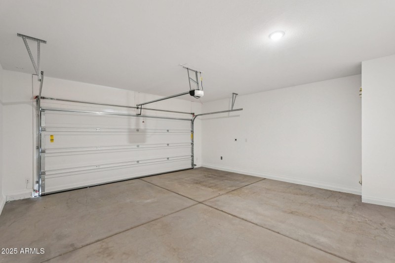 39-web-or-mls-W Bowker St-S1111-039