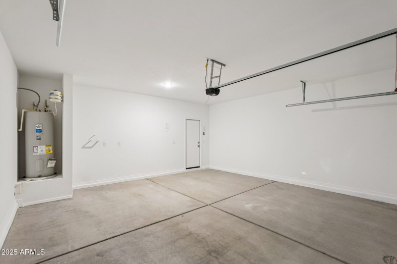 40-web-or-mls-W Bowker St-S1111-040