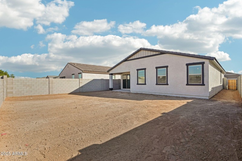 44-web-or-mls-W Bowker St-S1111-044