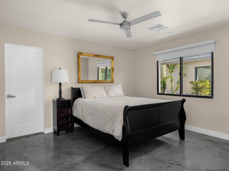25guest bedroom3