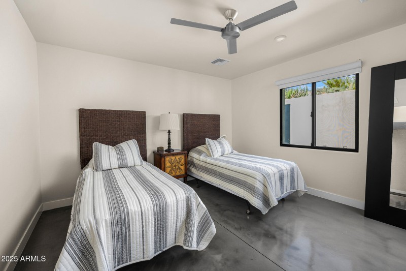 27guest bedroom2
