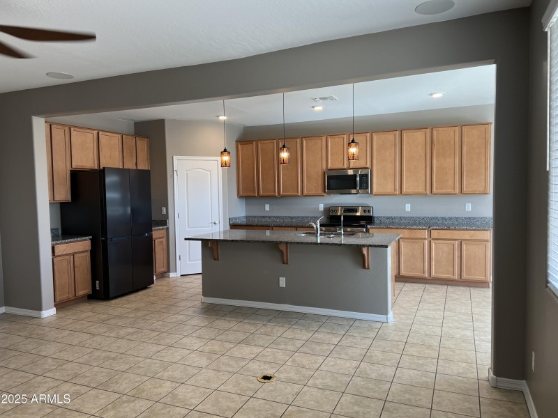 20251023_213813451_iOS