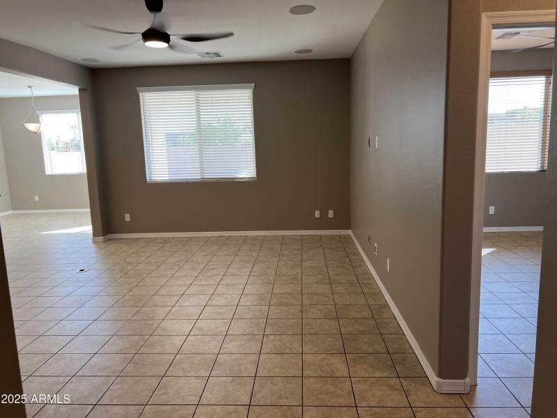 20251023_213852220_iOS