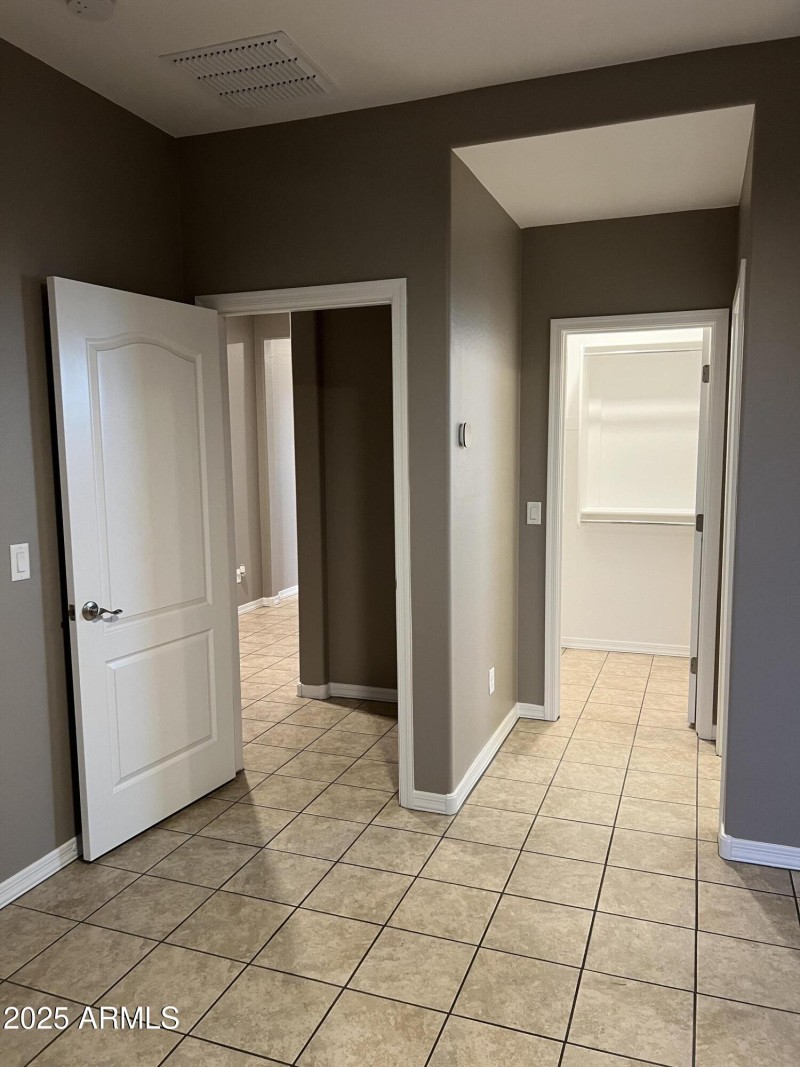 20251023_205548510_iOS