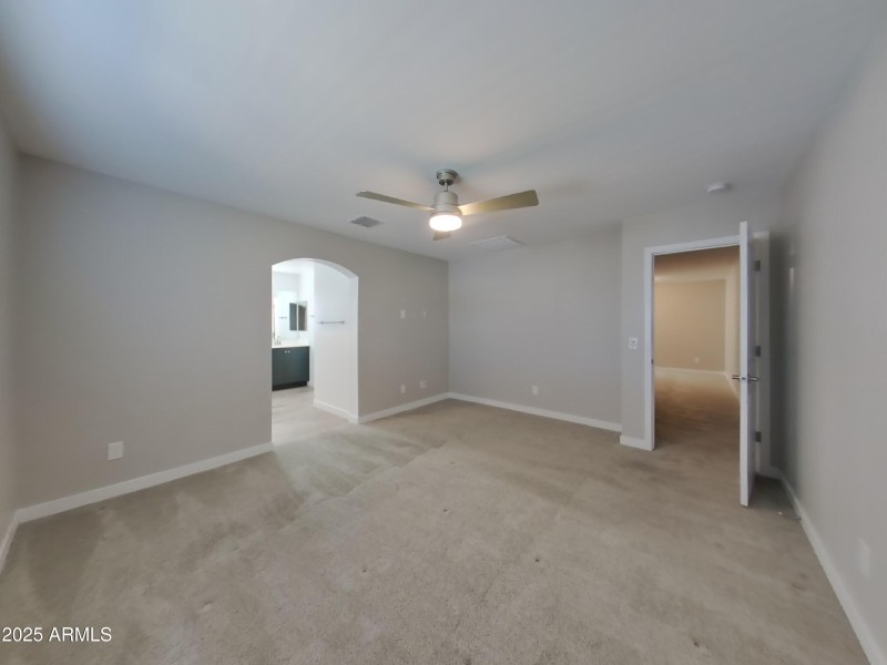 6_pc_hUaG1YoFZj_yyH7O24YVM_layout_1