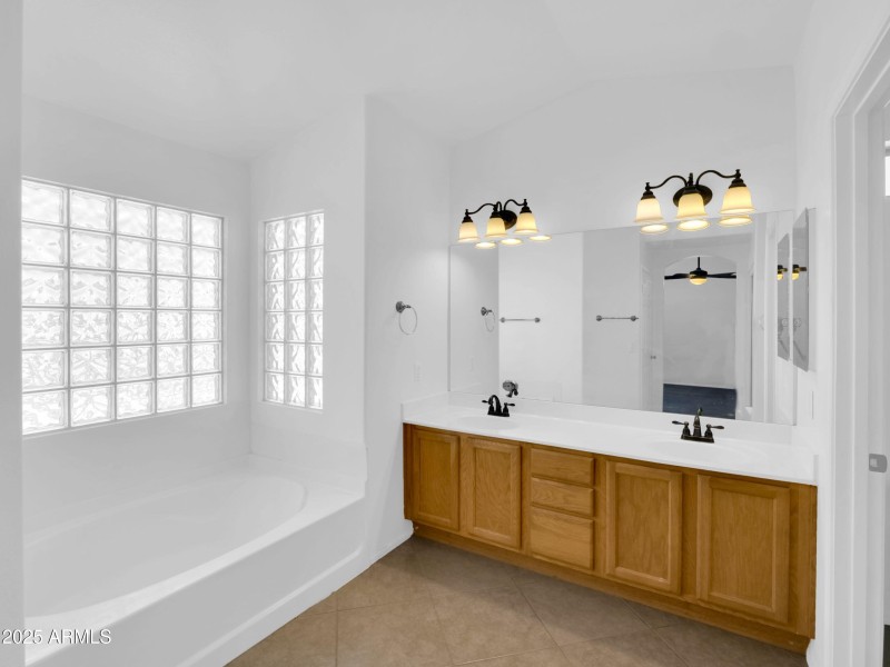 45-13620 N 82nd Lane-45