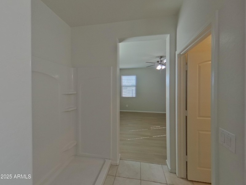 8_pc_joOGynCSRi_0fFNTxeDBj_layout_1