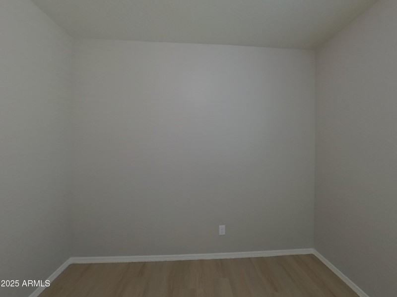 11_pc_CfhsQT9x2E_ZiFbAeE8gD_layout_0