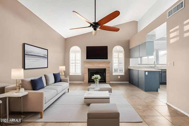 Nora Staged - Living