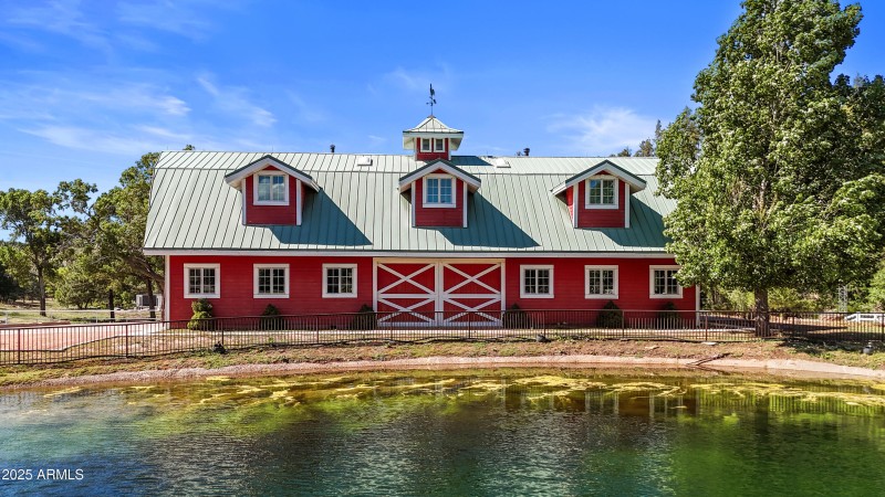 Legacy Ranch Barn (1)