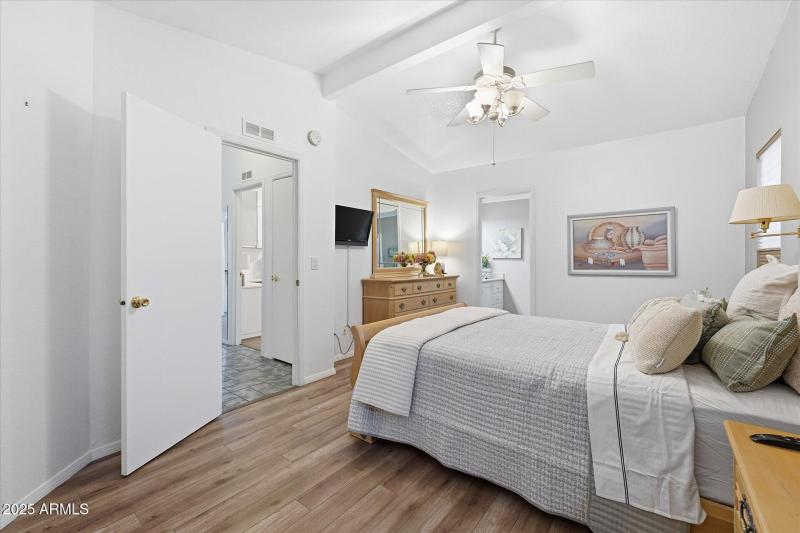 16-016-primary-bedroom