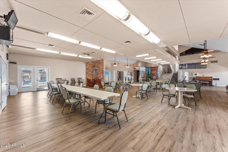 33-033-community-amenities