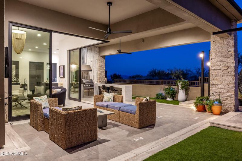 Corner Lot for Optimal Privacy