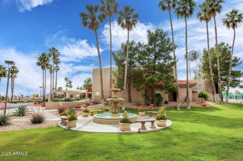 Sunbird Club House-Fountain