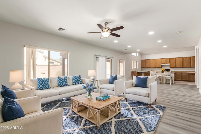 12368 W Meadowbrook - Dining room