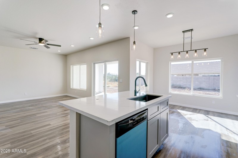 12503 W Cabrillo Dr-6