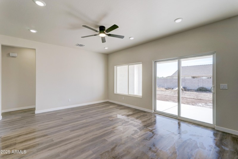 12503 W Cabrillo Dr-15