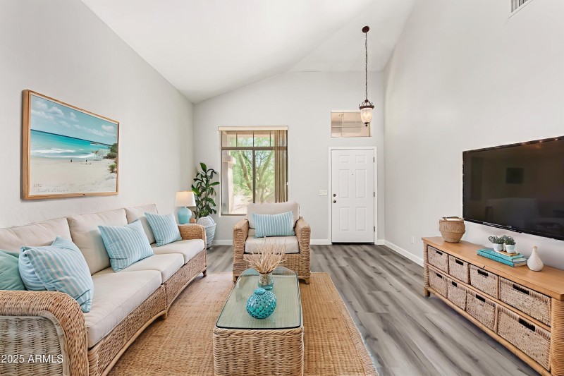 12368 W Meadowbrook - Living Room