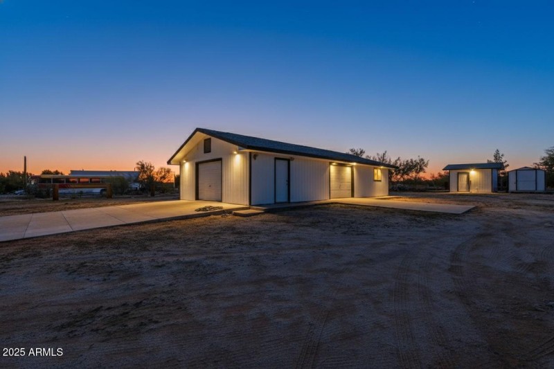 40-web-or-mls-Virtual Twilight 2