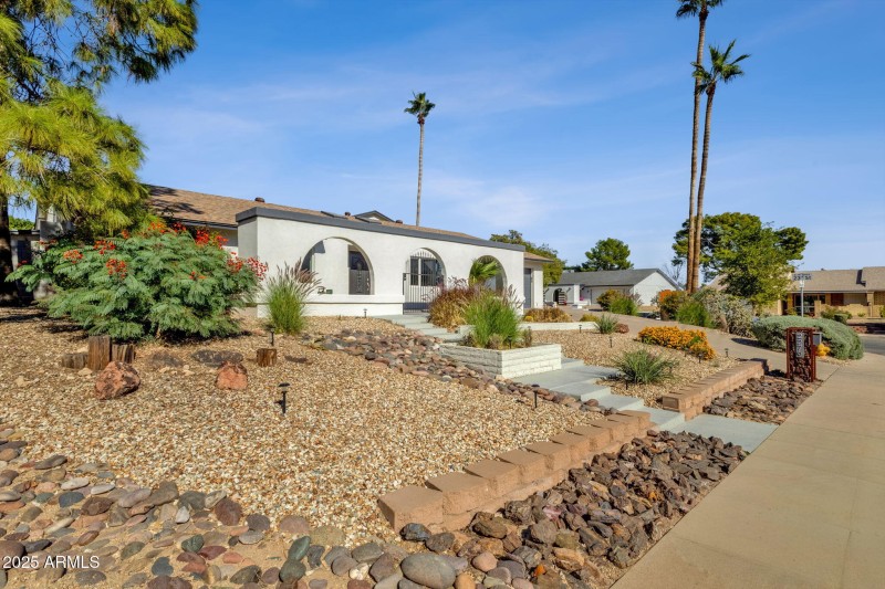 4-web-or-mls-2276-e-mercer-ln