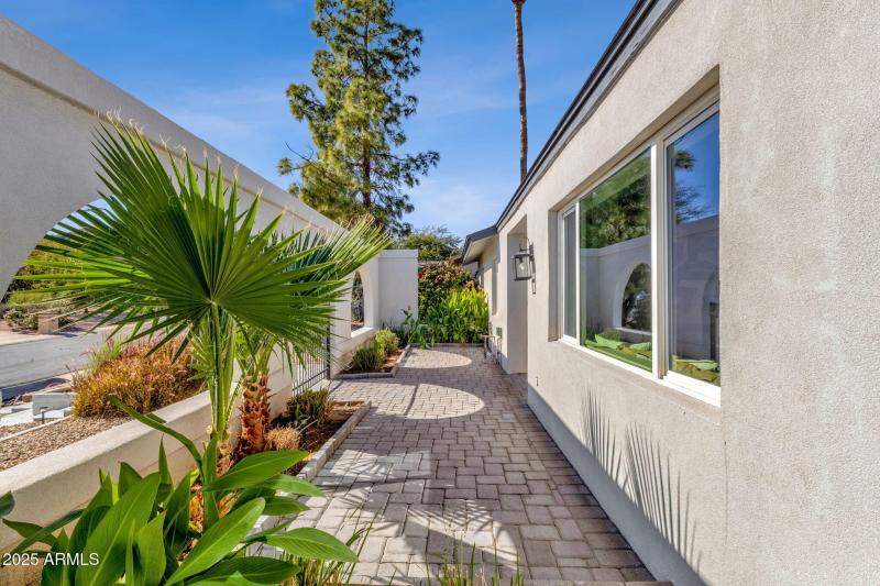 6-web-or-mls-2276-e-mercer-ln