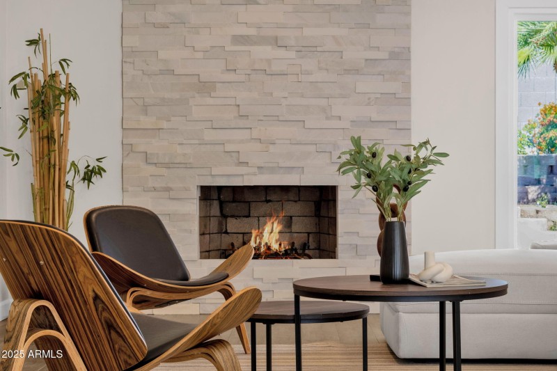 15-web-or-mls-2276-e-mercer-ln