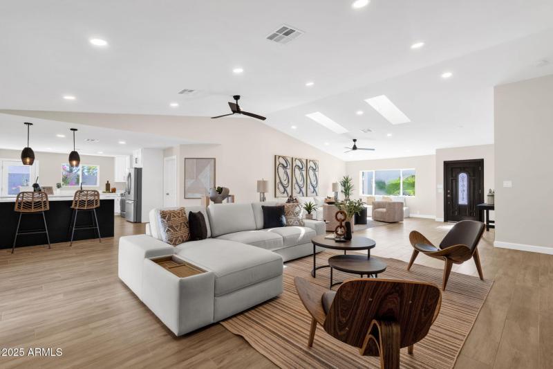 18-web-or-mls-2276-e-mercer-ln