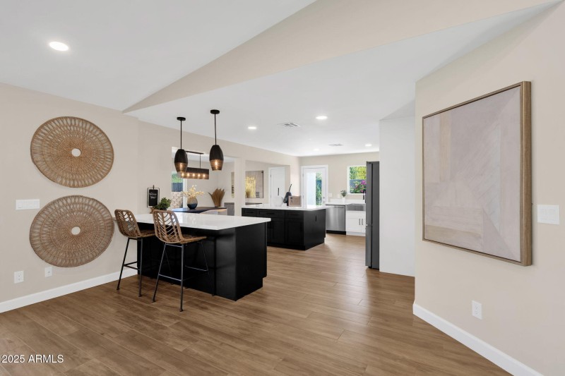 22-web-or-mls-2276-e-mercer-ln