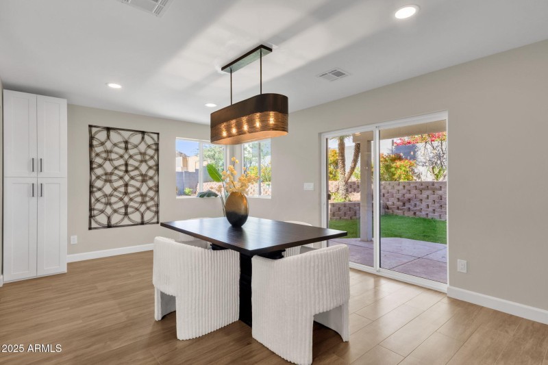 31-web-or-mls-2276-e-mercer-ln