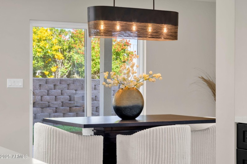 34-web-or-mls-2276-e-mercer-ln