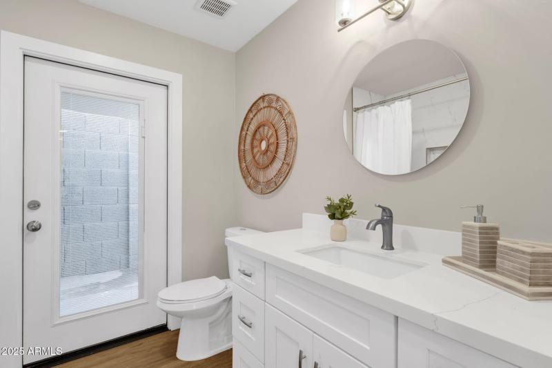 43-web-or-mls-2276-e-mercer-ln