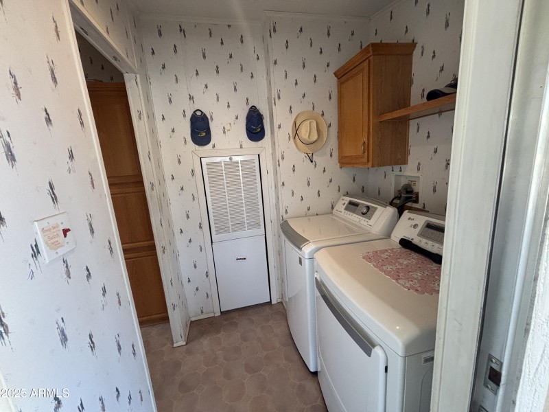 Washer/Dryer Included