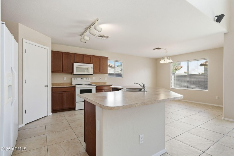 12-web-or-mls-013_ListerPros