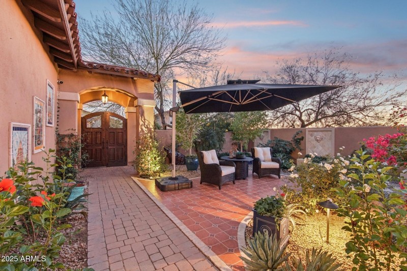 Private Gated Courtyard Retreat
