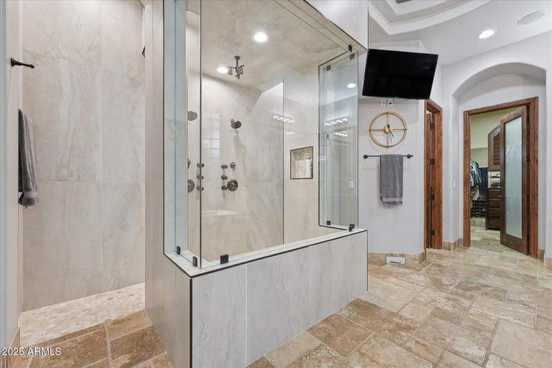 49-049-primary-bathroom