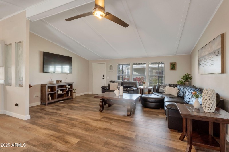 15-web-First Family Room