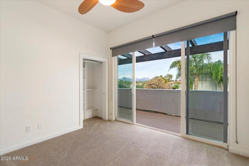 2nd Floor 3rd BR w/Mtn View & Walk Deck