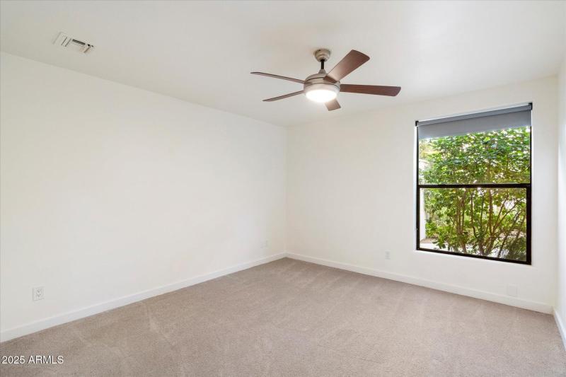 1st Floor 4th BR w/Walk-in Closet