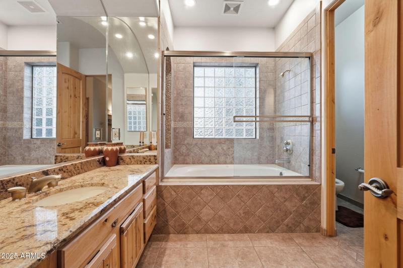 great guest bathroom