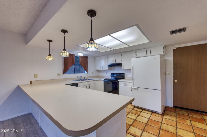 082028-1801 Periwinkle Drive