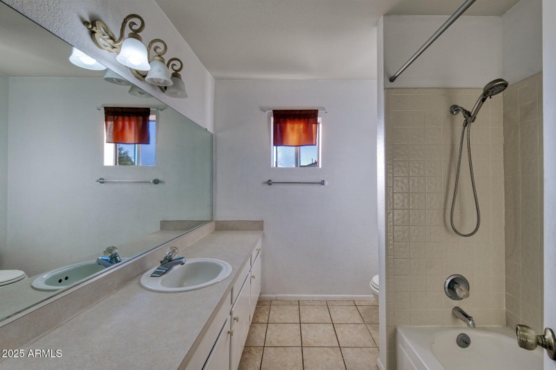 082173-1801 Periwinkle Drive